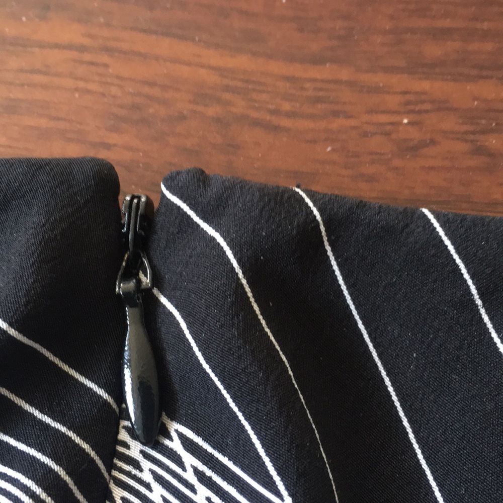 Skirt - Picture 3 of 3